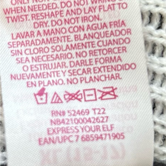 Express Your Elf Christmas Sweater! Juniors size 15-17 - Picture 7 of 8